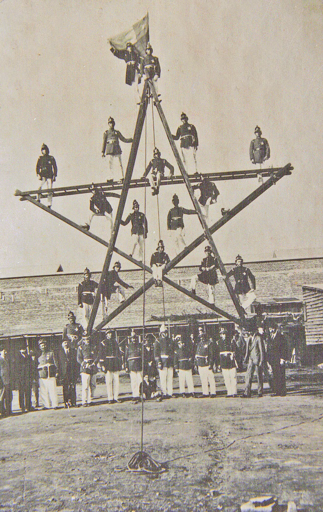 La Estrella, ejercicios doctrinales de escalas realizados por la Segunda Compañía a inicios del 1900